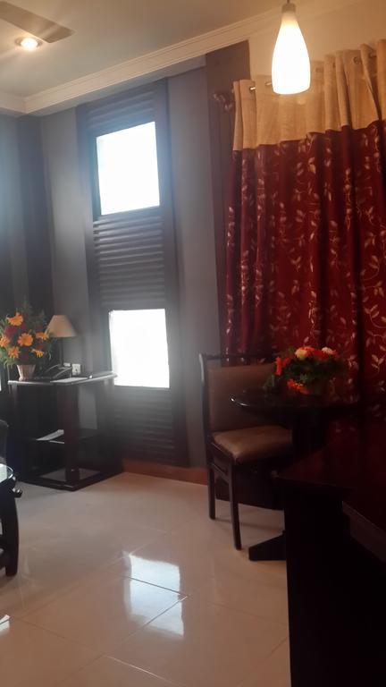 Hotel Planet Mount Chennai Esterno foto