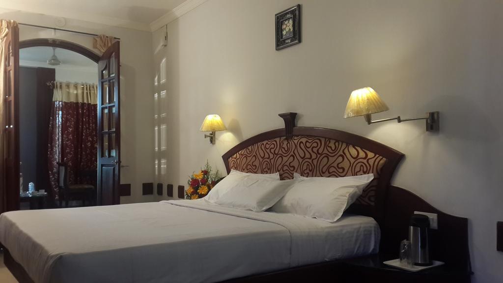 Hotel Planet Mount Chennai Esterno foto