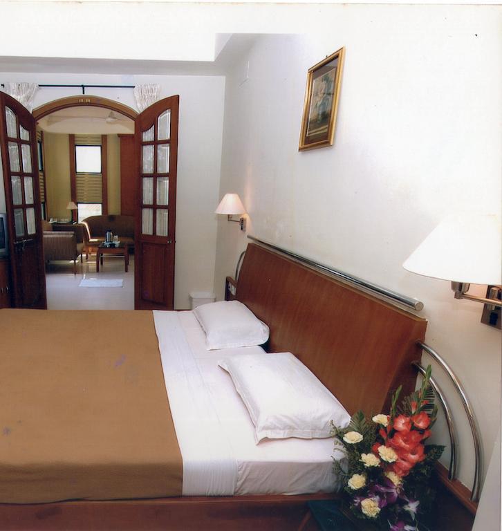 Hotel Planet Mount Chennai Esterno foto